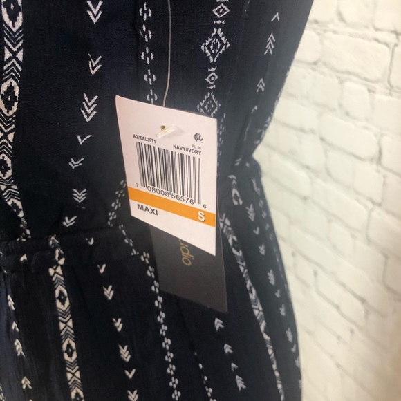 Striped Maxi/Midi Dress - Picture 6 of 13